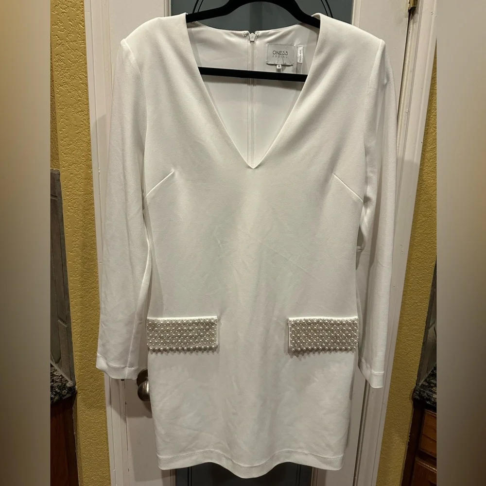 One33 Social white Long Sleeve Dress with Pearl Details size 8 - Picture 3 of 10